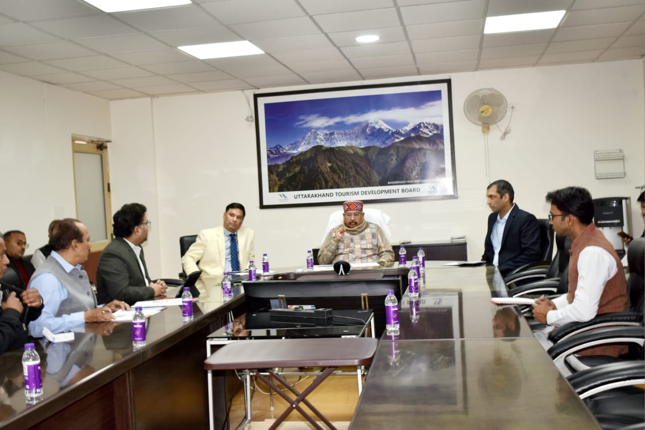 महाराज के अधिकारियों को दिए निर्देश, योग महोत्सव में स्थानीय कलाकारों, योगाचार्यों को करें शामिल