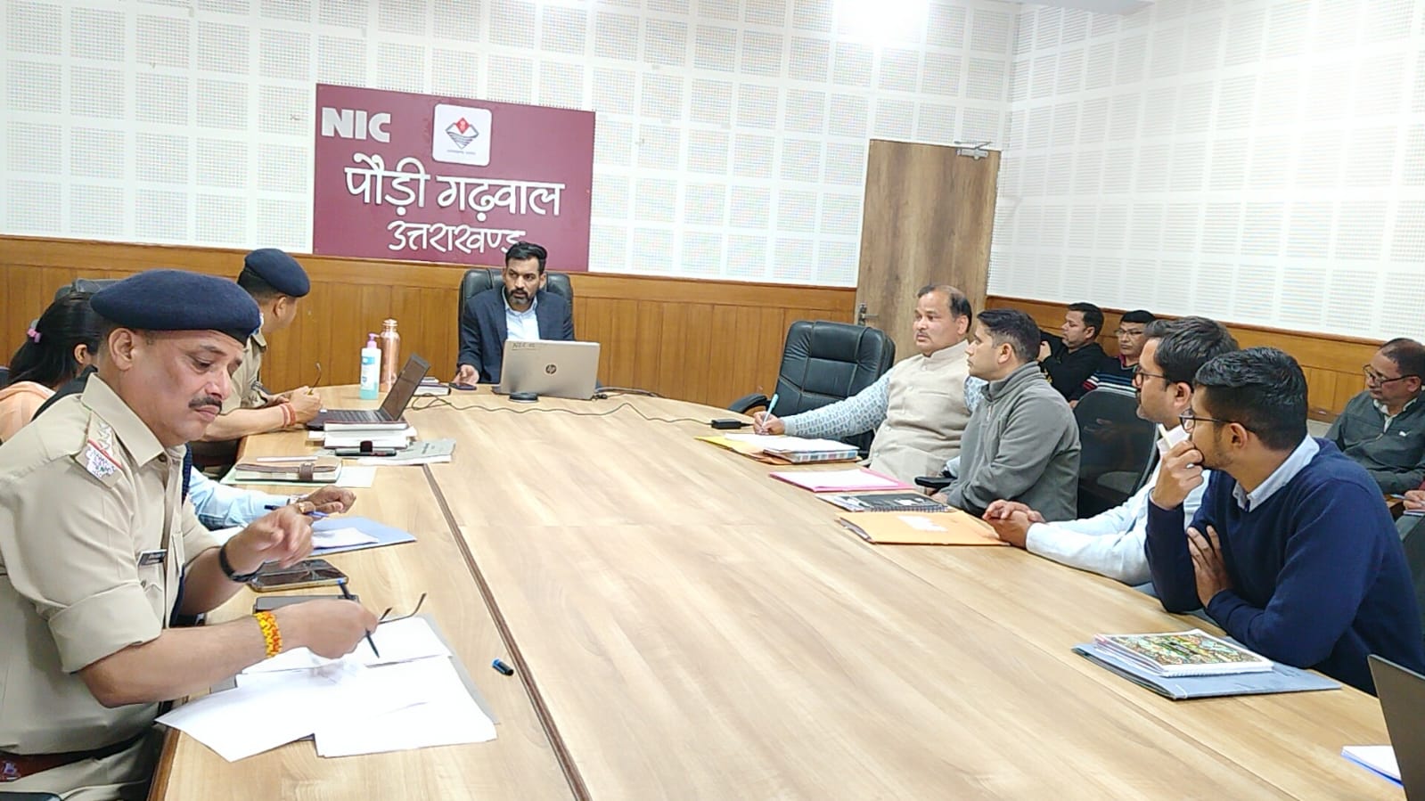 ड्रग्स की सप्लाई करने वालों की पहचान कर, करें कार्यवाही