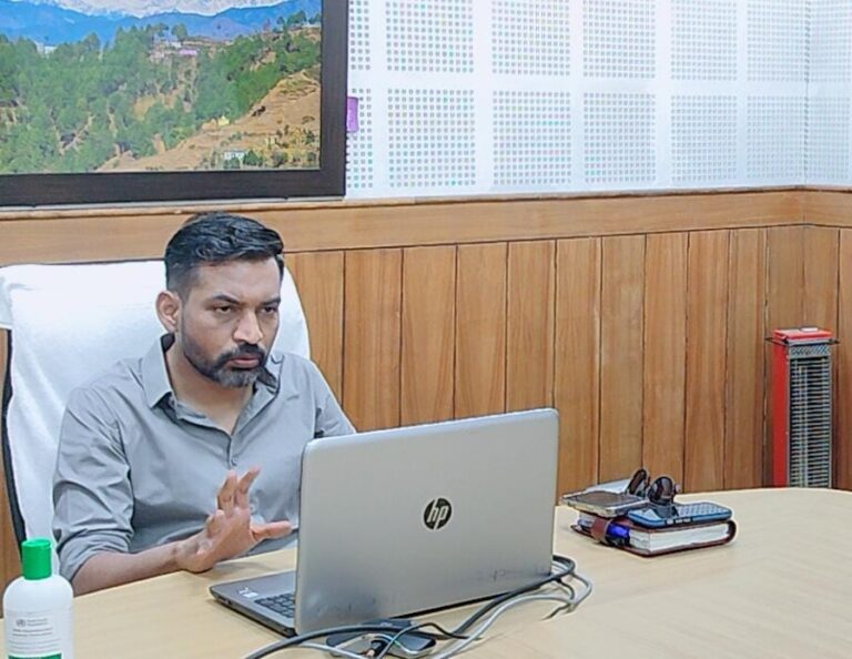 'सेफ सफर ऐप' बना जीवन रक्षक कदम, जिलाधिकारी की पहल बनी मिसाल