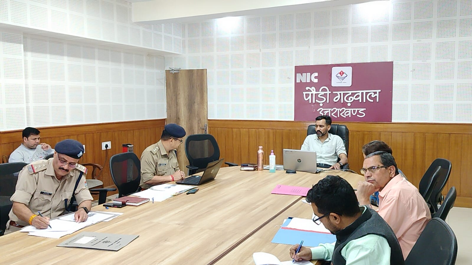 युवाओं को नशे से बचाने के लिए प्रशासन की निर्णायक पहल