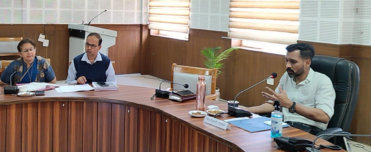 हाई रिस्क गर्भवती महिलाओं का काव्या ऐप में किया जाता है पंजीकरण