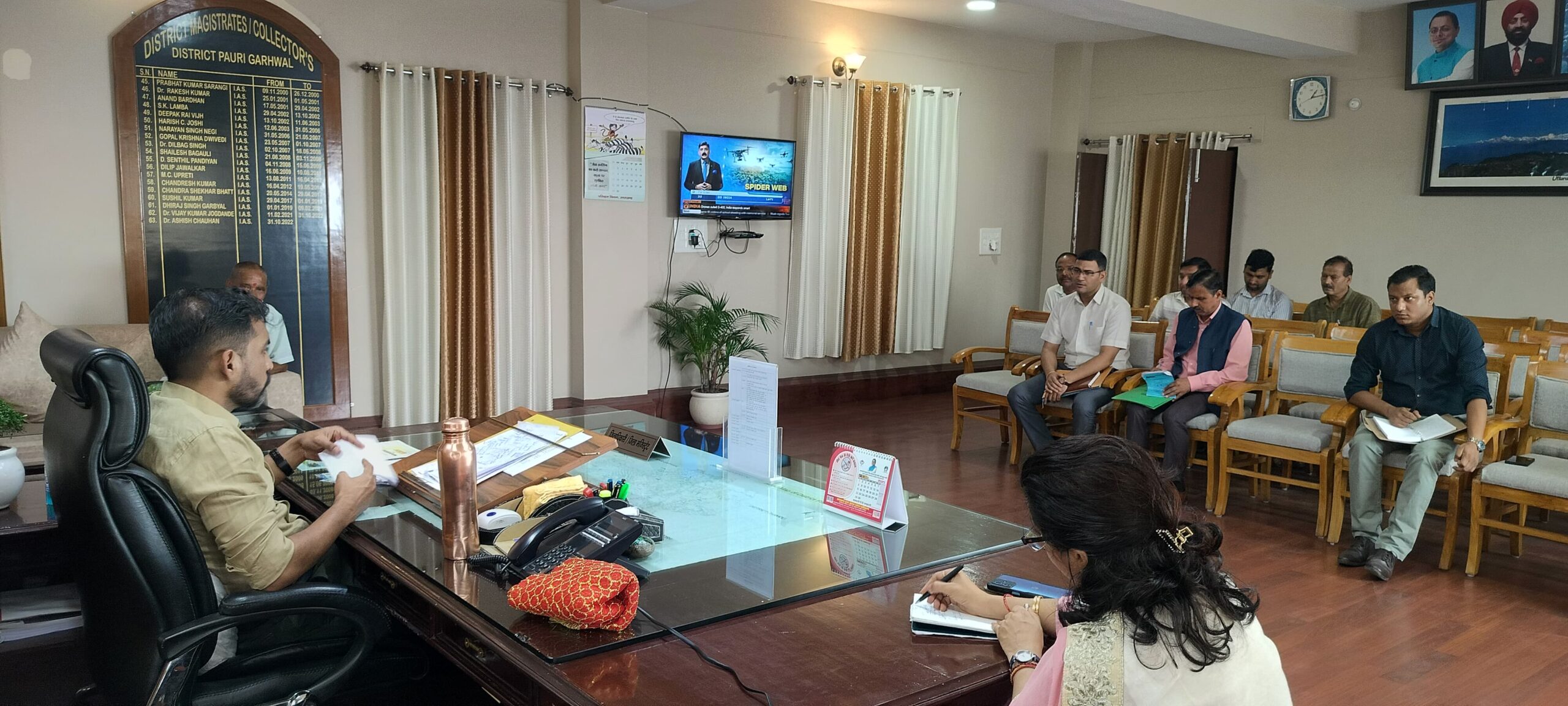 जिलाधिकारी ने ली देवलगढ़ मंदिर के सौंदर्यीकरण की बैठक