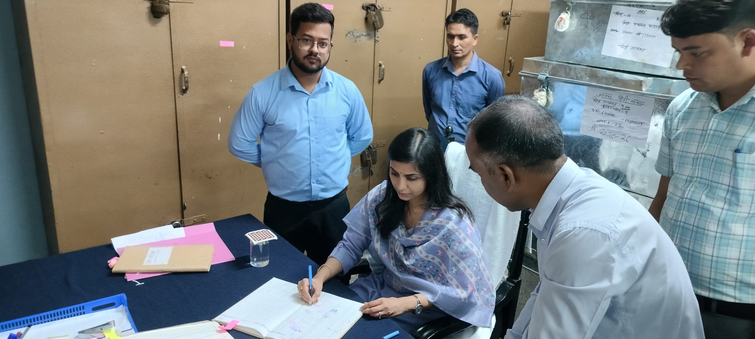 रविवार को पौड़ी जिले की नवनियुक्त जिलाधिकारी के रूप में विधिवत कार्यभार ग्रहण कर लिया।