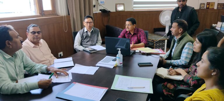 20 जुलाई तक चलेगा पौधरोपण अभियान, मतदेय स्थलों को बनाया जा रहा हरित केंद्र