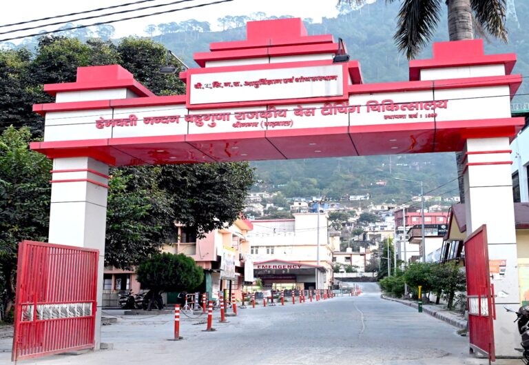 दून अस्पताल के कार्डियोलॉजिस्ट डॉ. अमर उपाध्याय पहुंचेगे