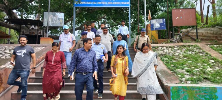 गंगा संस्कृति केंद्र में 5डी फिल्म और वर्चुअल रियलिटी का हो समावेश: डीएम