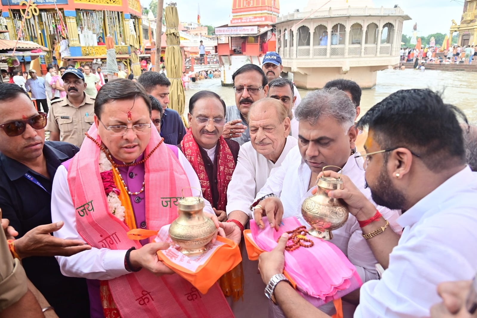 नदी उत्सव कार्यक्रम में नदियों की निर्मलता और स्वच्छता का लिया गया संकल्प