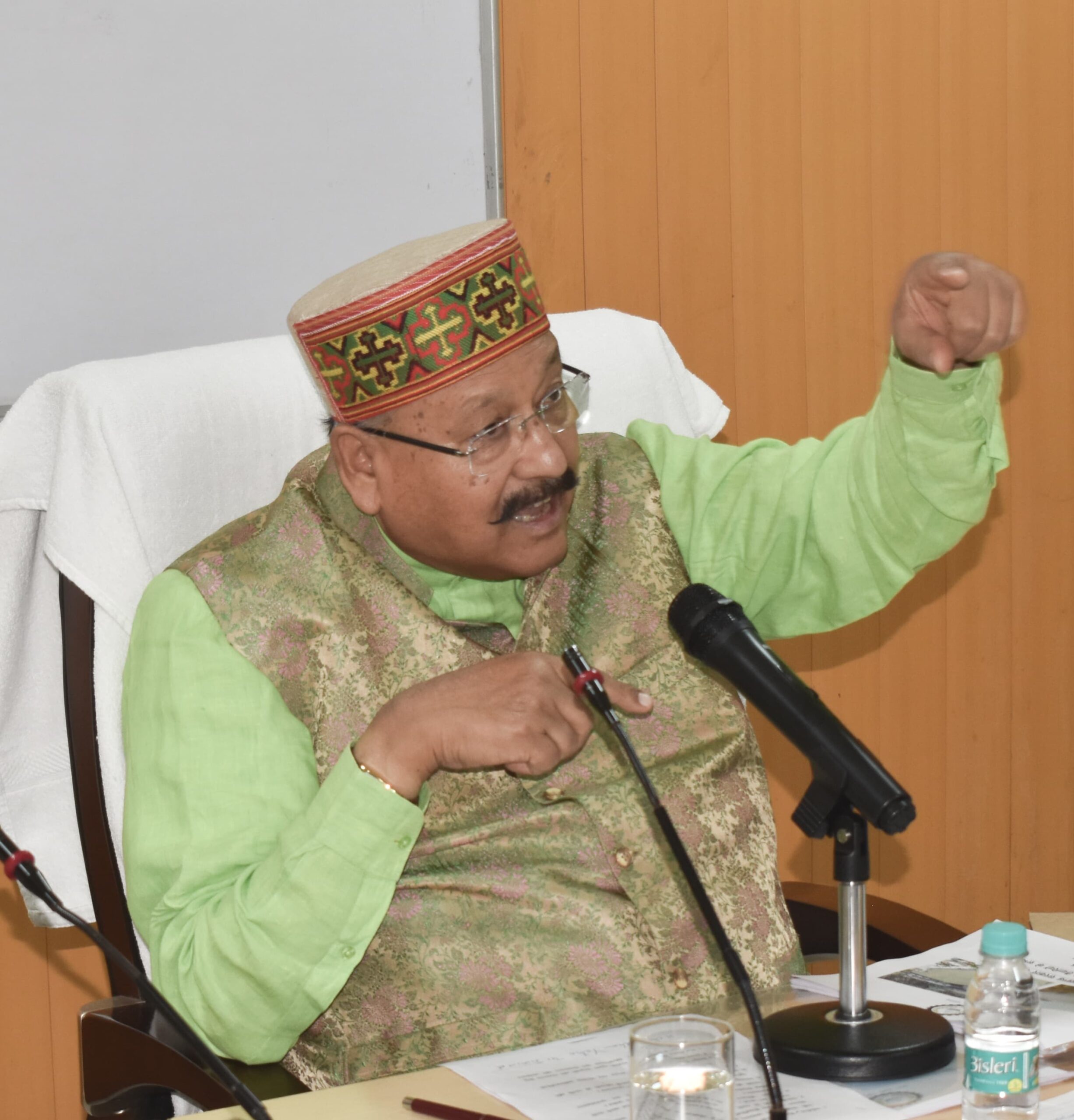 पंचायती राज व्यवस्था हमारे देश की जमीनी स्तर पर लोकतंत्र की मजबूत नींव है।