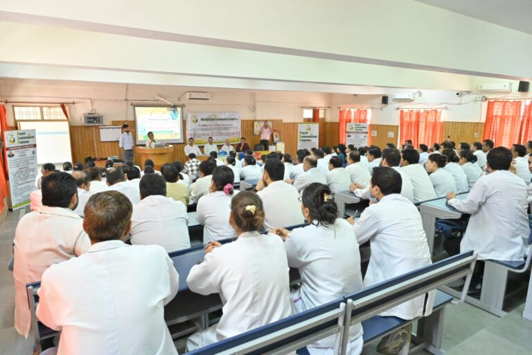 बेस अस्पताल में जैव-चिकित्सा अपशिष्ट प्रबंधन प्रशिक्षण कार्यक्रम