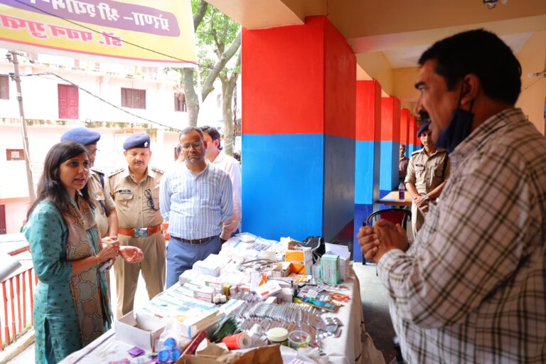 श्रद्धालुओं की सुविधा में कोई कमी न रहे : जिलाधिकारी