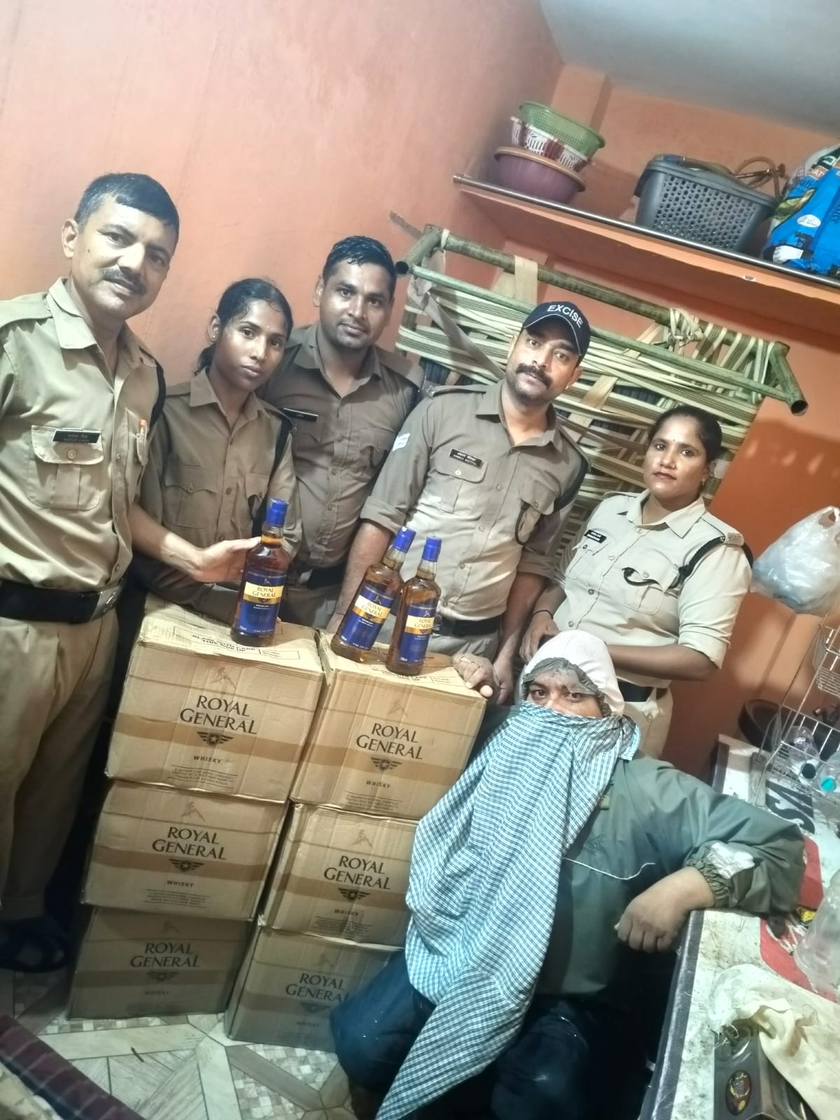 जिलाधिकारी के निर्देश पर चलाया जा रहा प्रवर्तन अभियान