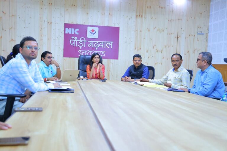 पारदर्शिता के साथ पर्यटन परिसंपत्तियों का संचालन सुनिश्चित किया जाय : जिलाधिकारी