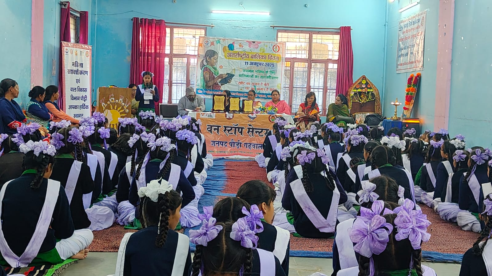 सांस्कृतिक कार्यक्रमों, प्रतियोगिताओं और योजनाओं की जानकारी से गूंजा परिसर