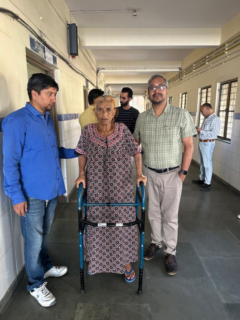 चिकित्सकों की टीम ने रचा नया इतिहास, आयुष्मान योजना के तहत निशुल्क हुआ इलाज