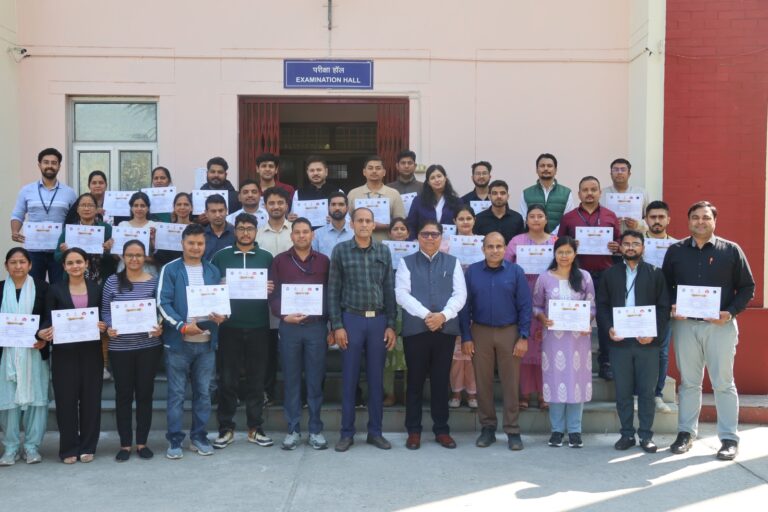 जागरूक जनता, संवेदनशील कर्मी ही प्रदेश की शक्ति-- प्रो. सयाना