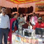 श्रीनगर बैकुंठ चतुर्दशी मेले में मेयर आरती भंडारी की पहल पर आधार एवं डाक सेवाओं का विशेष स्टॉल