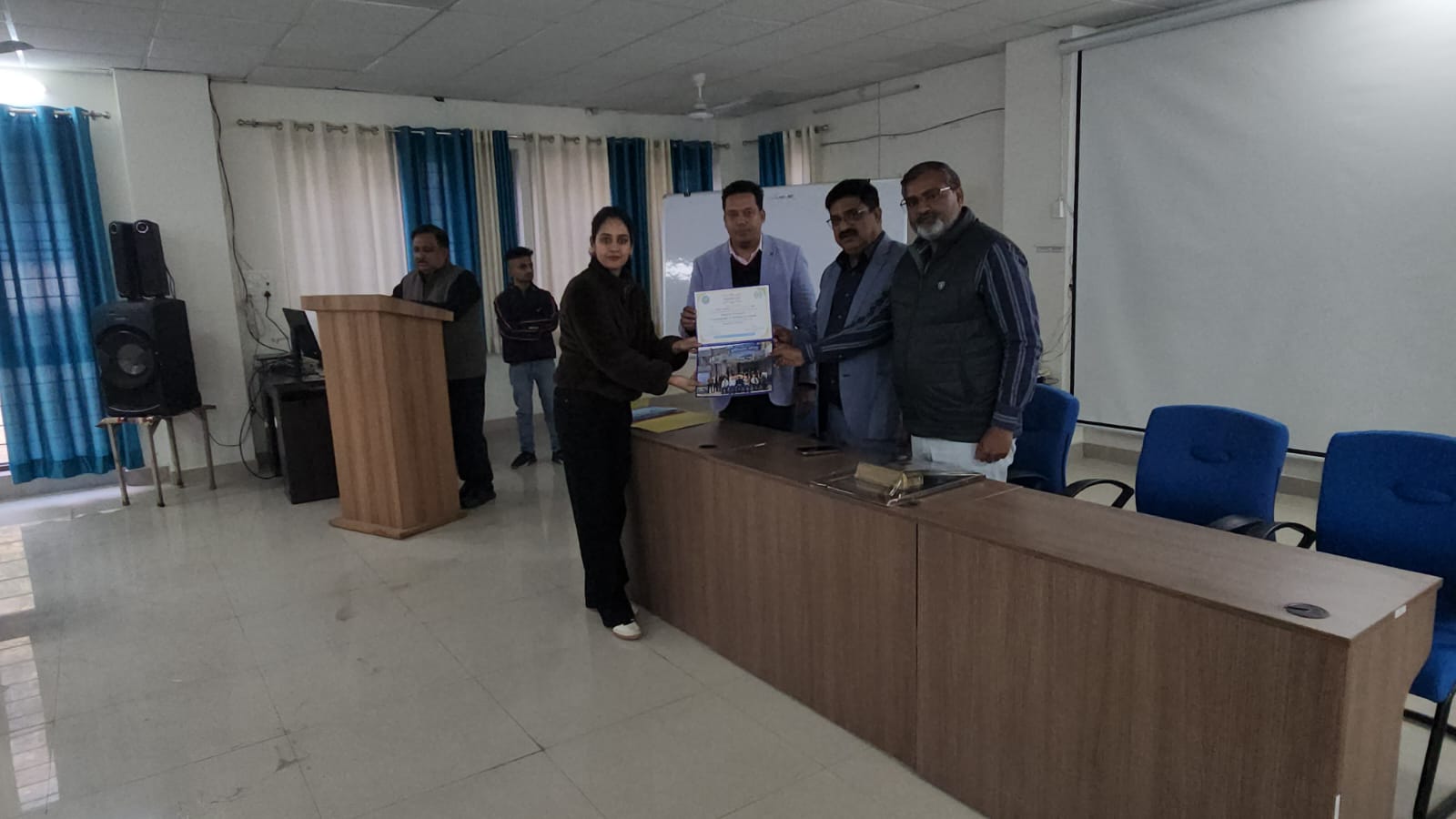 अल्ट्रासोनोग्राफी एवं रेडियोलॉजी प्रशिक्षण का सफल समापन, पशु स्वास्थ्य सेवाओं को मिलेगा नया आयाम