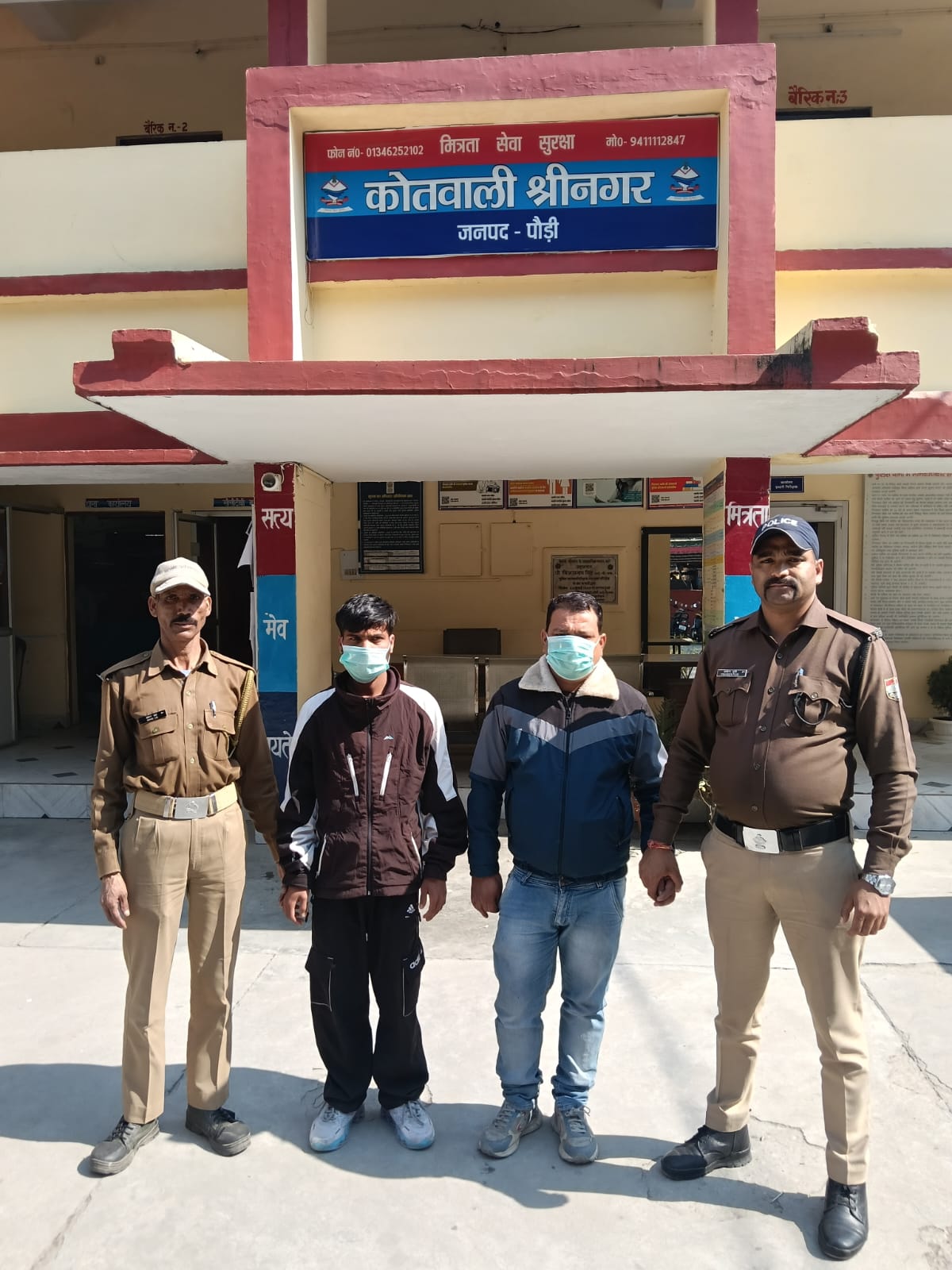 गैर-जमानती वारंट में दो वारंटी अभियुक्तों को श्रीनगर पुलिस ने किया गिरफ्तार