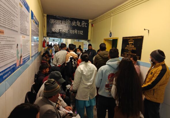 बेस चिकित्सालय श्रीनगर में बुधवार को आयोजित कार्डियो ओपीडी में 79 मरीजों का परीक्षण किया गया। इनमें छह भर्ती मरीज भी शामिल रहे। ओपीडी के दौरान 20 से अधिक मरीजों की इको जांच तथा 50 से अधिक मरीजों की ईसीजी की गई।