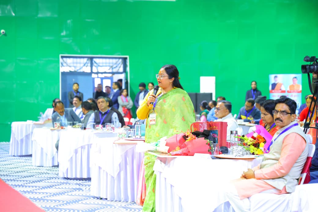 जनपद पौड़ी में माननीय मुख्यमंत्री पुष्कर सिंह धामी की अध्यक्षता में आयोजित “बजट-पूर्व संवाद” कार्यक्रम में नगर निगम श्रीनगर की महापौर आरती भंडारी ने सक्रिय रूप से प्रतिभाग करते हुए श्रीनगर के समग्र विकास से जुड़े महत्वपूर्ण प्रस्ताव रखे।