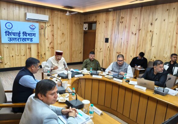 हरिद्वार में 2027 में होने वाले अर्ध कुंभ मेले को देखते हुए नदियों का चैनेलाइजेशन, स्ट्रांम वाटर मास्टर ड्रेनेज सिस्टम का कार्य समयबद्ध ढंग से किया जाये। विभागीय कार्यों में तेजी लाने के साथ-साथ गुणवत्ता का विशेष ध्यान रखते हुए खाली पड़े पदों को भी शीघ्रता से भरा जाये।