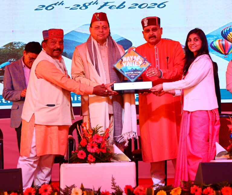 मुख्यमंत्री पुष्कर सिंह धामी ने किया नयार वैली फेस्टिवल का भव्य उद्घाटन, एडवेंचर गतिविधियों का फ्लैग ऑफ कर पर्यटन को दी नयी उड़ान