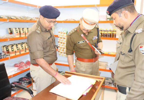 लाइन परिसर की प्रत्येक शाखा का मूल्यांकन कर बेहतर व्यवस्था, अनुशासन व कार्य संचालन के दिये गये निर्देश