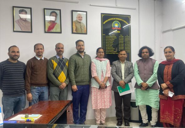 एनएचआरसी सदस्य प्रो. कन्हैया त्रिपाठी ने 27 फ़रवरी को राष्ट्रीय प्रौद्योगिकी संस्थान, उत्तराखंड का दौरा किया। इस अवसर पर संस्थान की आंतरिक शिकायत समिति (आईआईसी) के सदस्य एवं मुख्य वार्डन भी उपस्थित रहे।