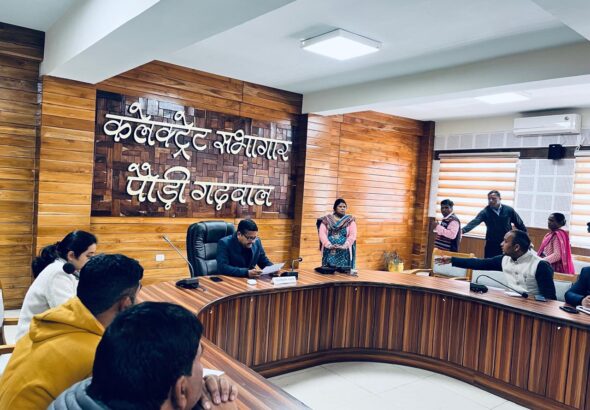 जनता मिलन कार्यक्रम में मुआवजा, पेयजल और निर्माण गुणवत्ता प्रकरणों पर सीडीओ द्वारा त्वरित कार्रवाई के निर्देश