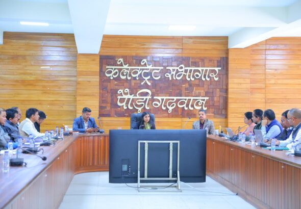 जिलाधिकारी ने उत्पादन के साथ मार्केट लिंकेज, कोल्ड स्टोरेज व कृषि एलाइड सेक्टरों पर फोकस करने के दिए निर्देश