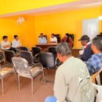 धारी देवी मंदिर परिसर की व्यवस्थाओं को बेहतर बनाने और श्रद्धालुओं की सुविधा बढ़ाने के उद्देश्य से नगर निगम द्वारा मंदिर समिति के साथ महत्वपूर्ण बैठक आयोजित की गई।