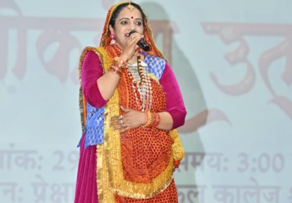 केंद्रीय संस्कृति मंत्रालय के उत्तर क्षेत्र सांस्कृतिक केंद्र पटियाला के सौजन्य से श्रीनगर गढ़वाल में 'लोकरंग उत्सव' का शानदार आयोजन किया गया। राजकीय मेडिकल कॉलेज श्रीकोट के सभागार में आयोजित इस कार्यक्रम में छह राज्यों की लोक संस्कृति का अद्भुत संगम देखने को मिला...