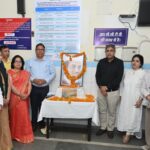 बेस अस्पताल श्रीनगर में स्व. हेमवती नंदन बहुगुणा जी की 107वीं जयंती मनाई गई। इस अवसर पर प्राचार्य डॉ. सयाना ने 'आंचल कैफे' का उद्घाटन किया, जिससे मरीजों और तीमारदारों को 24 घंटे खान-पान की सुविधा मिलेगी।