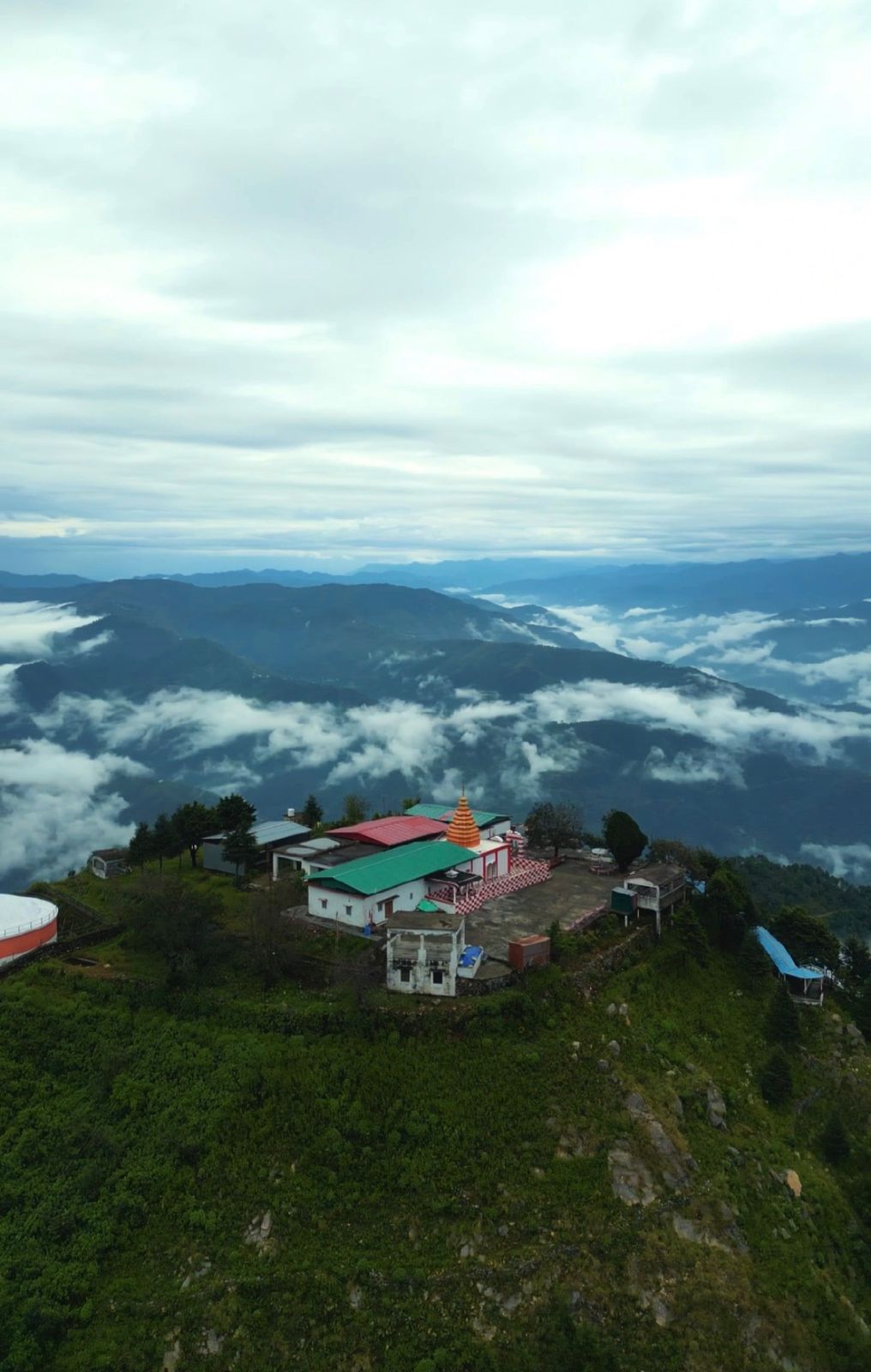 #BhairavGarhi #PauriGarhwal #UttarakhandTourism #Lansdowne #Kirtikhal #TrekkingInUttarakhand #KalBhairav #Devbhoomi