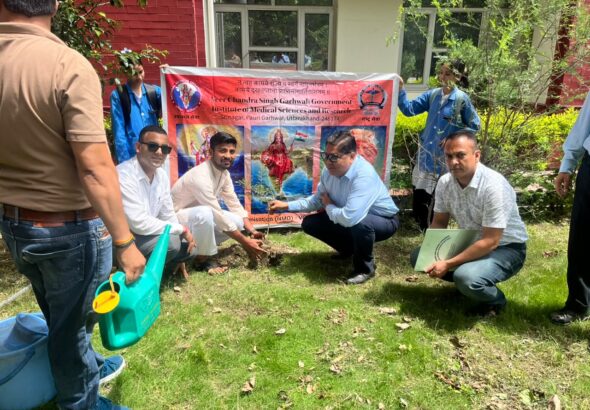 #HarelaFestival #NMOSrinagar #MedicalCollegeSrinagar #DrAshutoshSayana #TreePlantation #HimwantPatrika #UttarakhandNews #SrinagarGarhwal