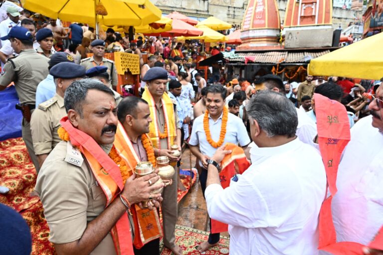 #KanwarYatra2026 #Haridwar #MayoorDixit #NavneetSinghBhullar #MahantRavindraPuri #SatyaKiGunj #UttarakhandNews #HarKiPauri